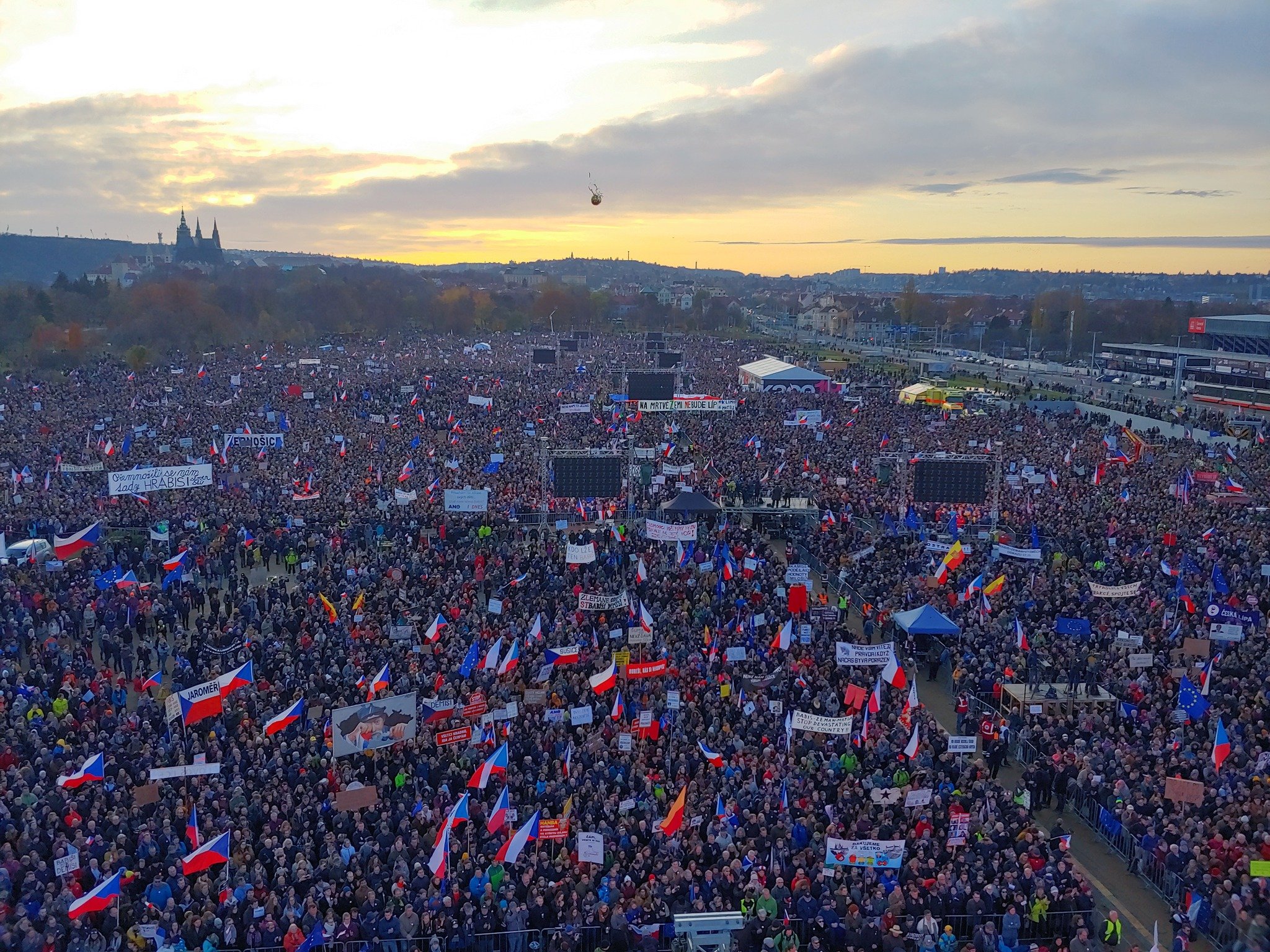 Z natáčení <b><i>Chvilek naděje</b></i>. Archiv Amálie Kovářové